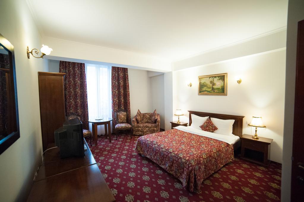 Vila Royal Hotel Bacau Room photo